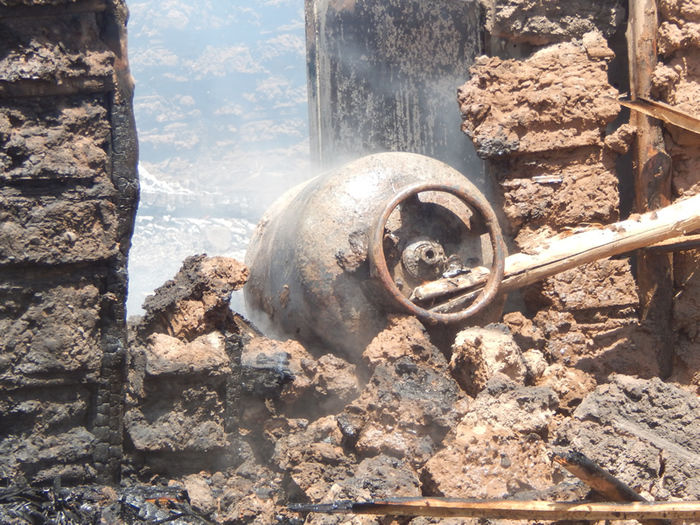 Incêndio destrói casas na cidade de Porto - Imagem 6