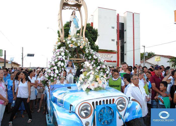 Procissão da festa da Imaculada Conceição reúne uma multidão - Imagem 9