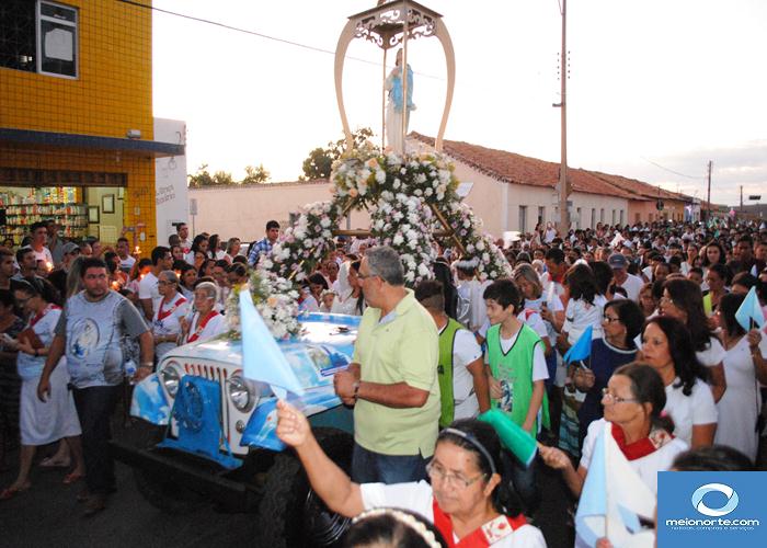 Procissão da festa da Imaculada Conceição reúne uma multidão - Imagem 22
