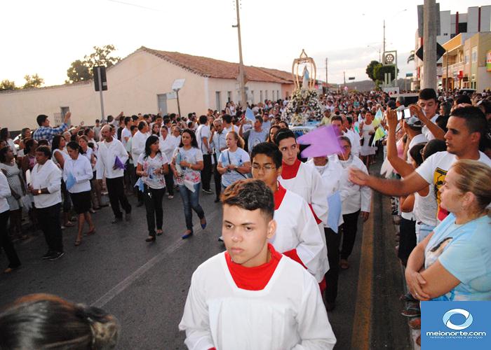 Procissão da festa da Imaculada Conceição reúne uma multidão - Imagem 20