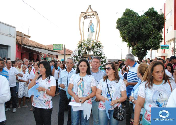 Procissão da festa da Imaculada Conceição reúne uma multidão - Imagem 8