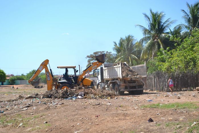 Prefeitura Municipal realiza limpeza e reparos em Alegrete - Imagem 7