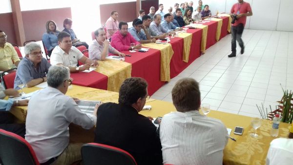 Prefeito eleito de Santo Inácio participa de encontro do PSB - Imagem 2