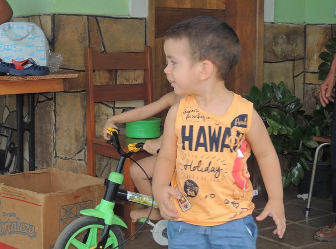 Luis Antônio: Registro do almoço após o batizado na casa dos avós  - Imagem 38