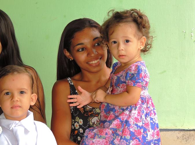 Luis Antônio: Registro do almoço após o batizado na casa dos avós  - Imagem 16