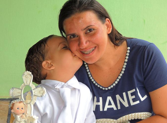 Luis Antônio: Registro do almoço após o batizado na casa dos avós  - Imagem 25
