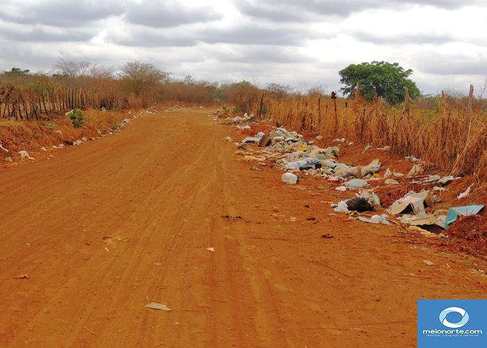 Fumaça tóxica do lixão prejudica saúde da população   - Imagem 5