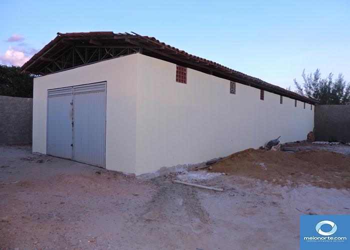 Aluga-se prédio para montagem de empresa e terreno murado - Imagem 3