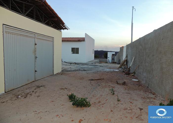 Aluga-se prédio para montagem de empresa e terreno murado - Imagem 5