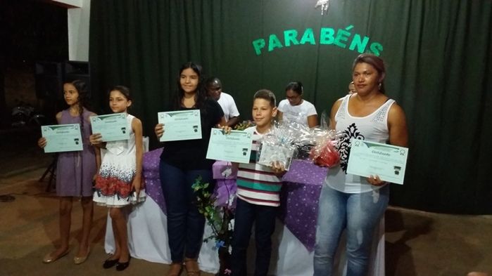 Escola Petrônio Portela premia os alunos destaques de 2016 - Imagem 16
