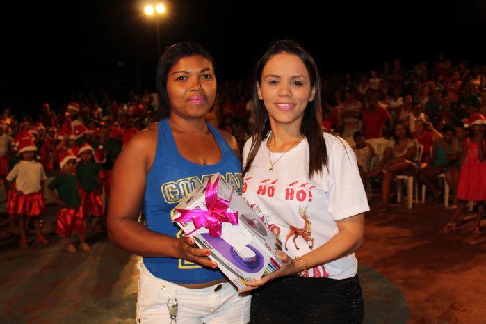 A Secretaria Municipal da Assistência Social realizou o Natal Feliz - Imagem 42