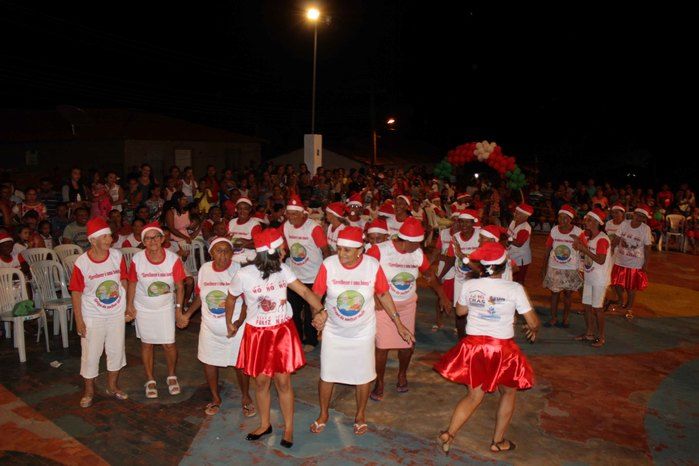 A Secretaria Municipal da Assistência Social realizou o Natal Feliz - Imagem 66