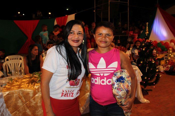 A Secretaria Municipal da Assistência Social realizou o Natal Feliz - Imagem 50