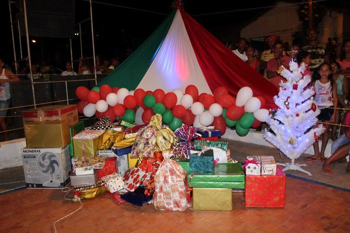 A Secretaria Municipal da Assistência Social realizou o Natal Feliz - Imagem 13