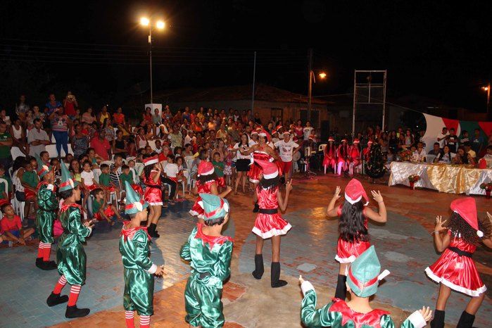 A Secretaria Municipal da Assistência Social realizou o Natal Feliz - Imagem 89