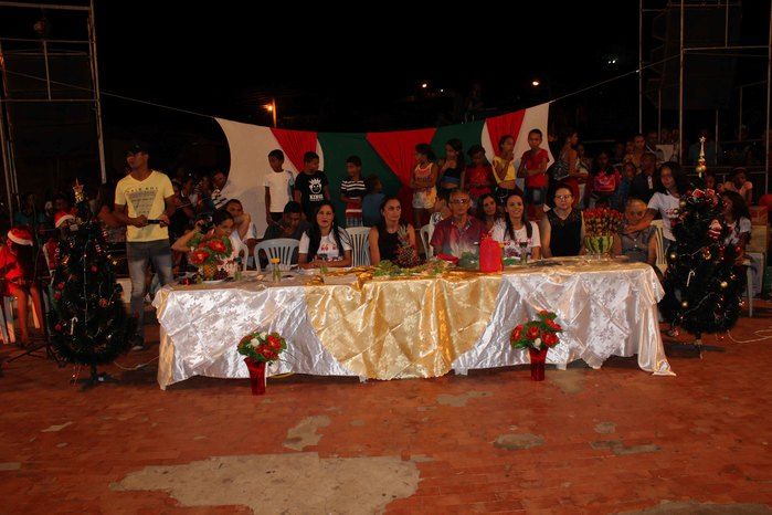A Secretaria Municipal da Assistência Social realizou o Natal Feliz - Imagem 85