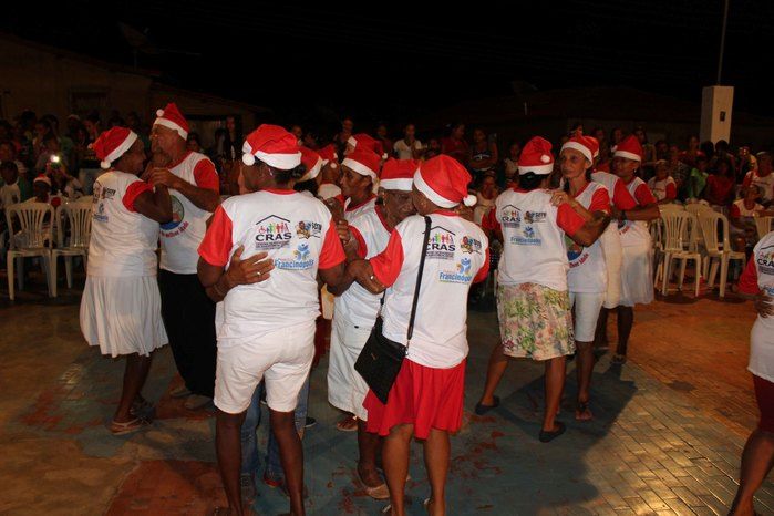 A Secretaria Municipal da Assistência Social realizou o Natal Feliz - Imagem 60