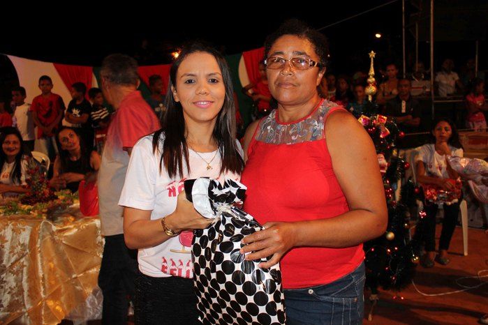 A Secretaria Municipal da Assistência Social realizou o Natal Feliz - Imagem 69