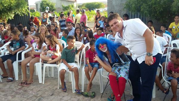 Crianças participam de confraternização com prefeito eleito - Imagem 8