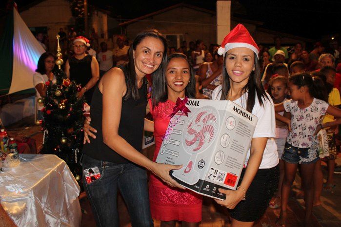 A Secretaria Municipal da Assistência Social realizou o Natal Feliz - Imagem 189