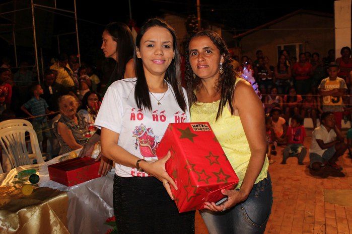 A Secretaria Municipal da Assistência Social realizou o Natal Feliz - Imagem 102