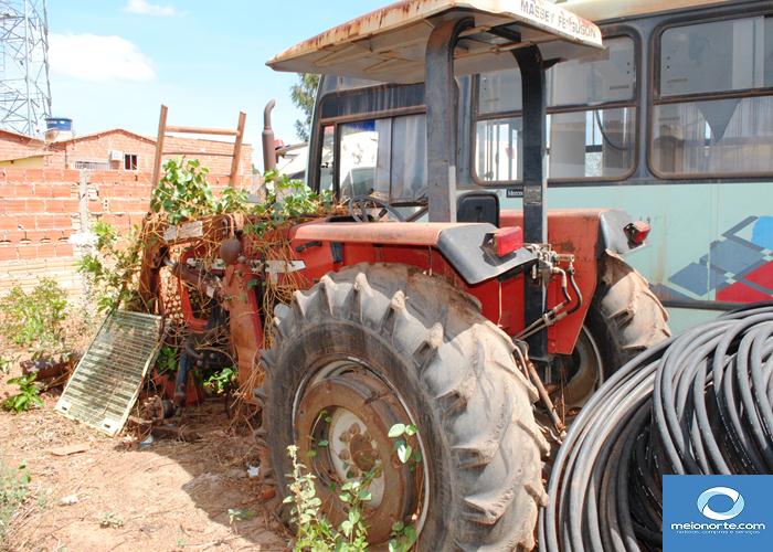 Município não leva todos veículos para a praça por falta de pneus - Imagem 106
