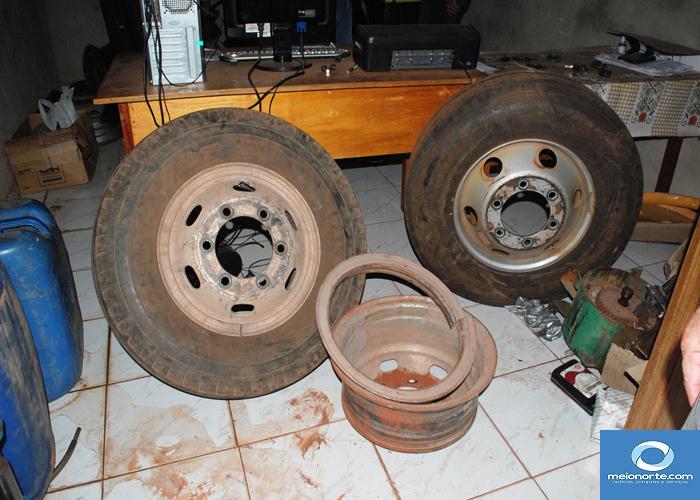 Município não leva todos veículos para a praça por falta de pneus - Imagem 165