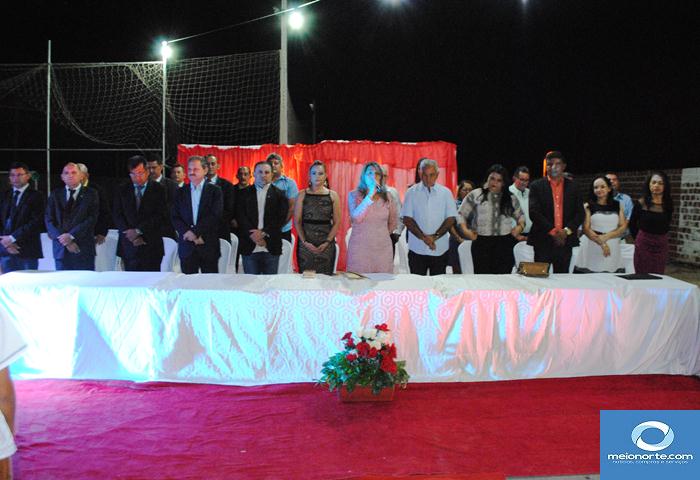 Em Sessão Solene Elizabete Brandão recebe Título de Cidadã Lagoense - Imagem 11