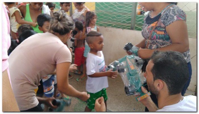 Crianças de Inhuma ganham presentes de um natal para todos - Imagem 21