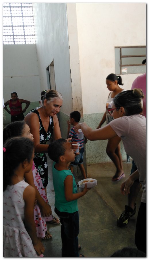 Crianças de Inhuma ganham presentes de um natal para todos - Imagem 17