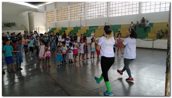 Crianças de Inhuma ganham presentes de um natal para todos - Imagem 4