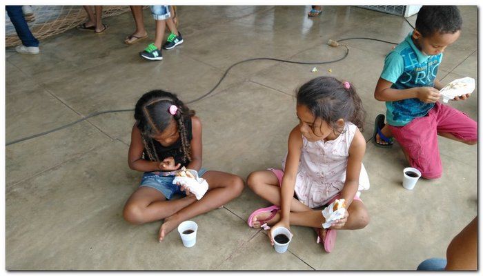 Crianças de Inhuma ganham presentes de um natal para todos - Imagem 18