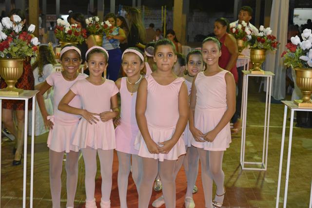 Colégio São Francisco encerra ano letivo com grande festa   - Imagem 25