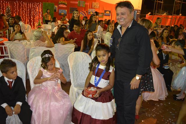 Colégio São Francisco encerra ano letivo com grande festa   - Imagem 30