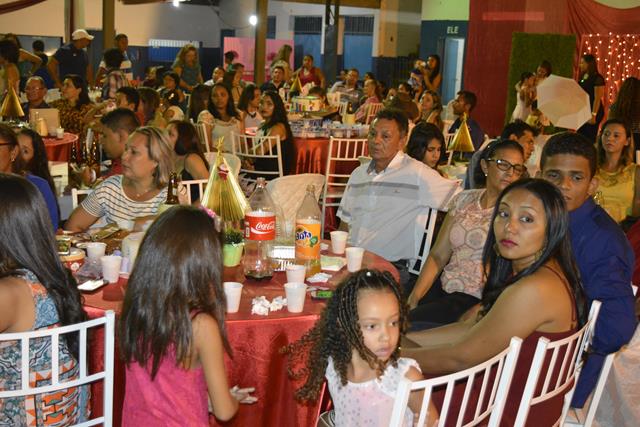 Colégio São Francisco encerra ano letivo com grande festa   - Imagem 32