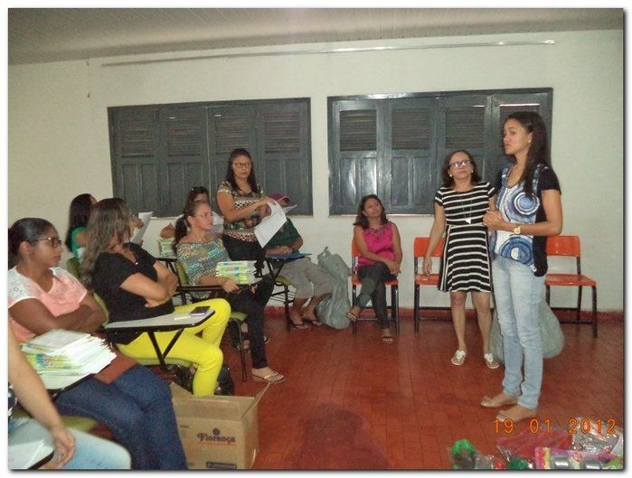 Secretária Municipal de Educação realiza reunião com gestores  - Imagem 20