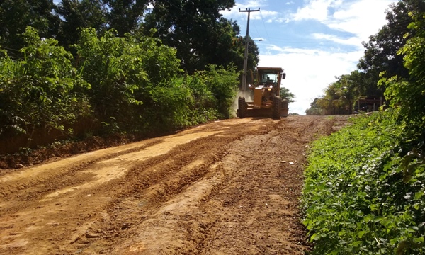 Prefeitura de Lagoinha começa recupera estrada Vicinal  - Imagem 3