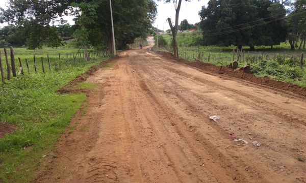 Prefeitura de Lagoinha começa recupera estrada Vicinal  - Imagem 9