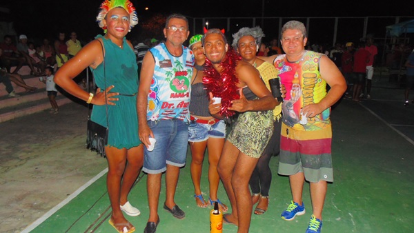 David e forró da ostentação animam ultima noite de carnaval - Imagem 39