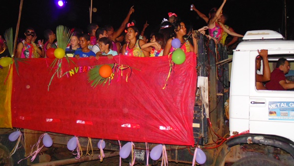 David e forró da ostentação animam ultima noite de carnaval - Imagem 13