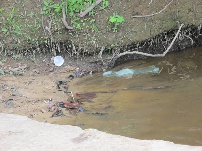 Alerta aos banhistas que deixam sujeira as margens dos banhos - Imagem 2