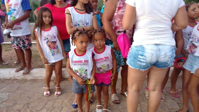 CRAS realiza Baile de Carnaval para idosos, jovens e crianças - Imagem 9