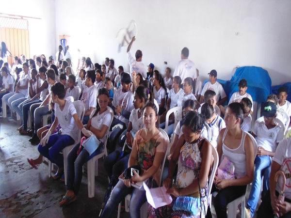 Mais de trezentas pessoas participam de mutirão em combate ao Aedes - Imagem 36