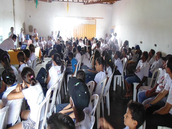 Mais de trezentas pessoas participam de mutirão em combate ao Aedes - Imagem 42