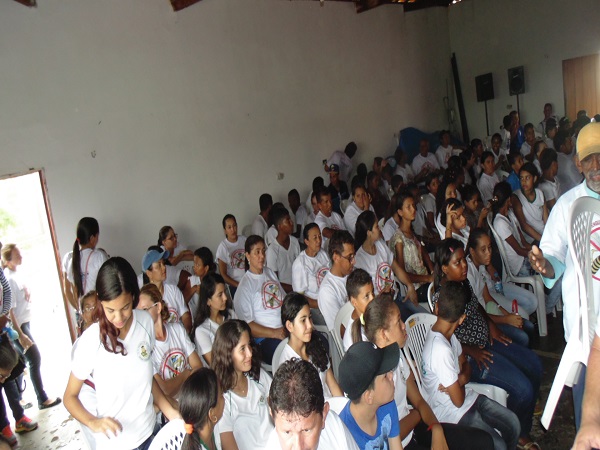 Mais de trezentas pessoas participam de mutirão em combate ao Aedes - Imagem 37