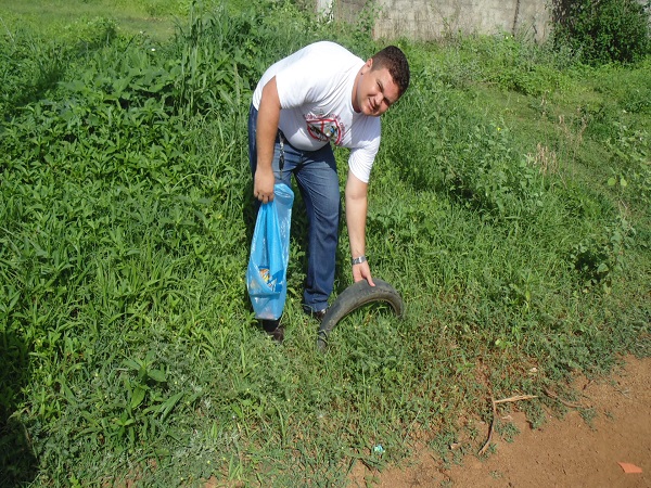 Mais de trezentas pessoas participam de mutirão em combate ao Aedes - Imagem 10