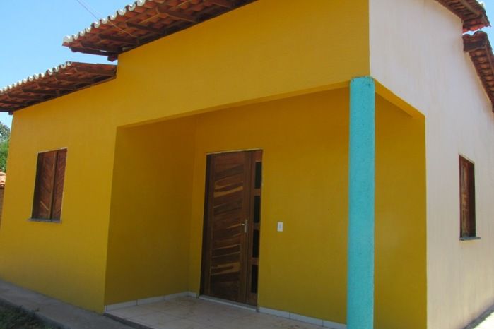 Vende-se uma casa no centro de Agricolândia - Imagem 7