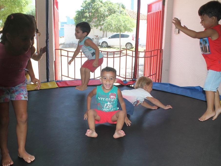 Escolas do ensino infantil iniciam suas aulas normalmente