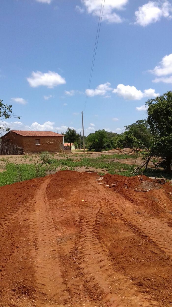 Prefeito revitaliza estradas vicinais do município de Santo Inácio - Imagem 10