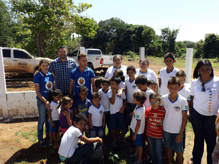 Povoado Chapada das Contendas recebe estrada e escola reformadas - Imagem 17